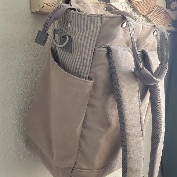 Ergobaby The Coffee Run Hybrid Diaper Bag - Picture 6 of 11